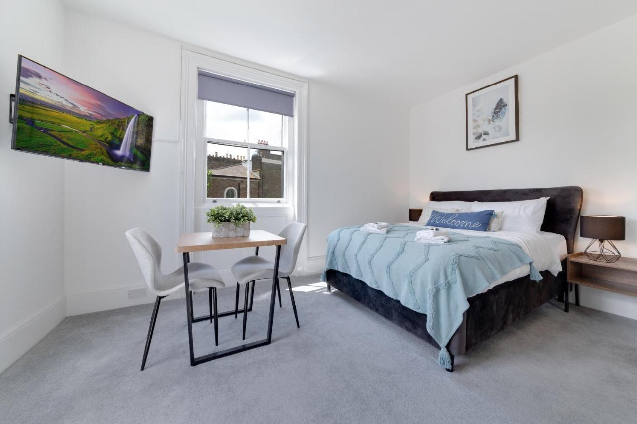 Suites By Rehoboth - M'Nuchah - Camden Road Londyn Zewnętrze zdjęcie