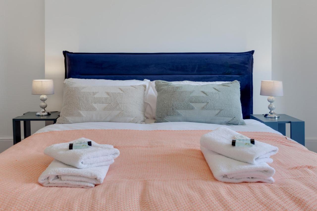 Suites By Rehoboth - M'Nuchah - Camden Road Londyn Zewnętrze zdjęcie